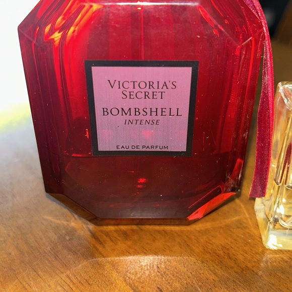 Victoria Secret Boomshell Intense & Nights - Picture 2 of 3